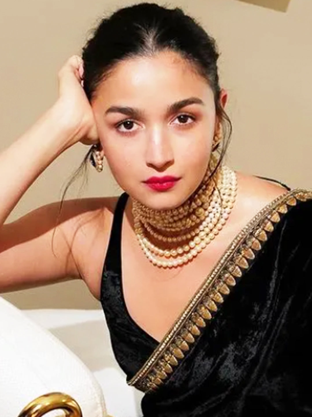 Alia Bhatt Pearl Necklace