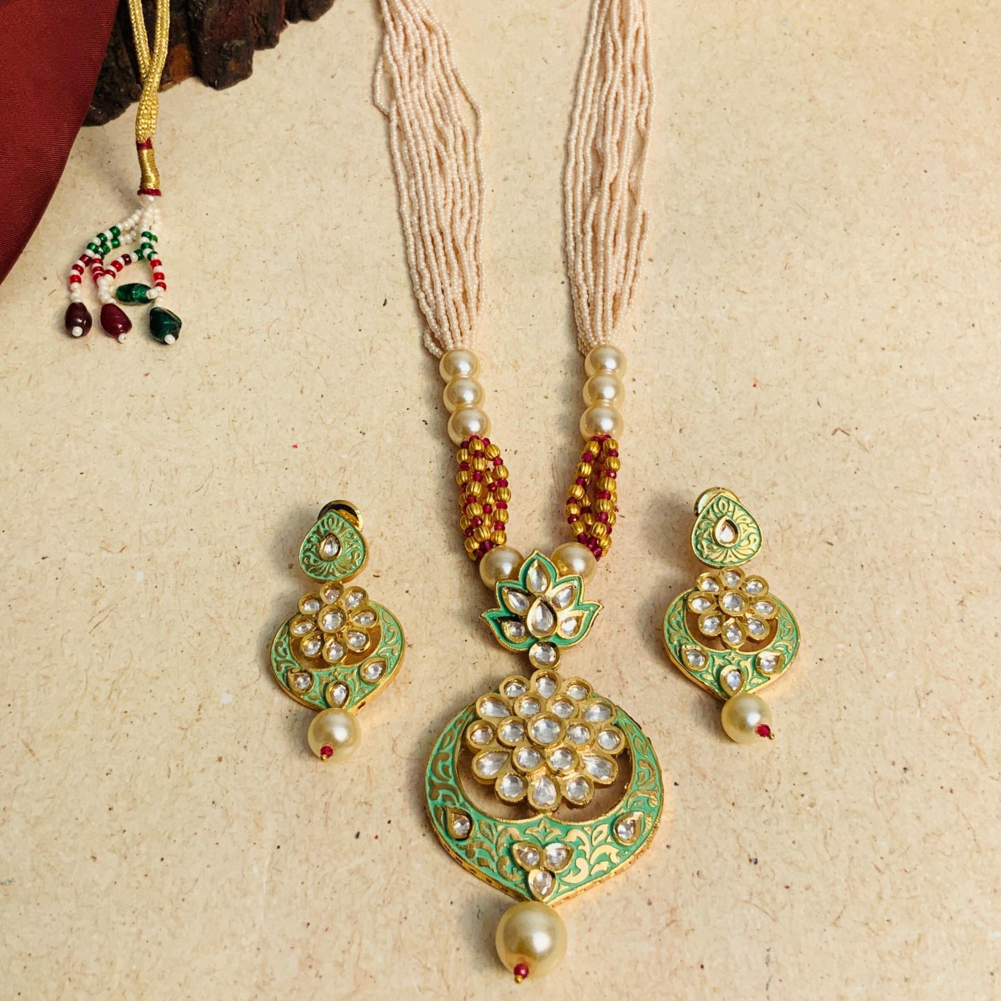 Charming Kundan Necklace & Earring - Abdesignsjewellery