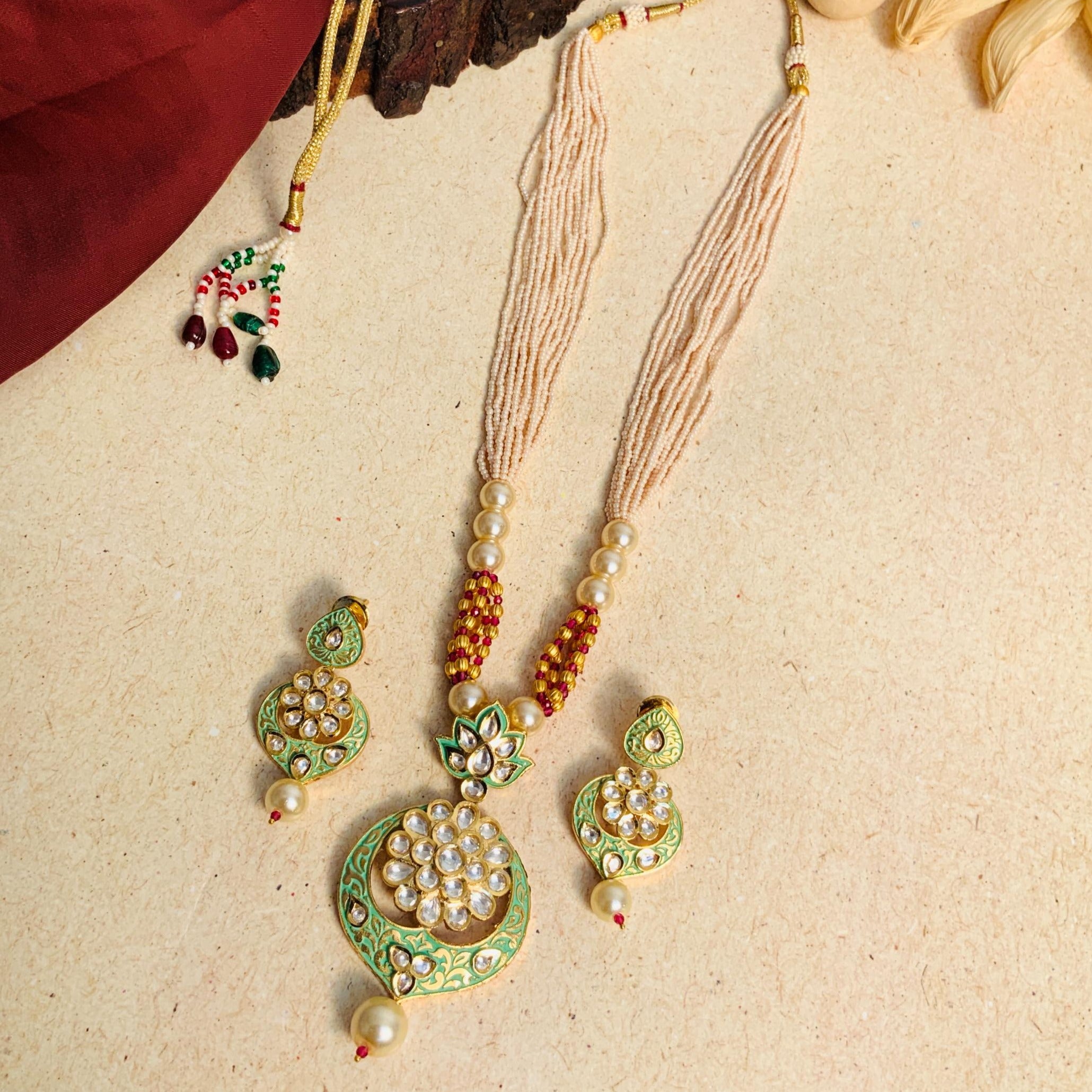 Charming Kundan Necklace & Earring - Abdesignsjewellery
