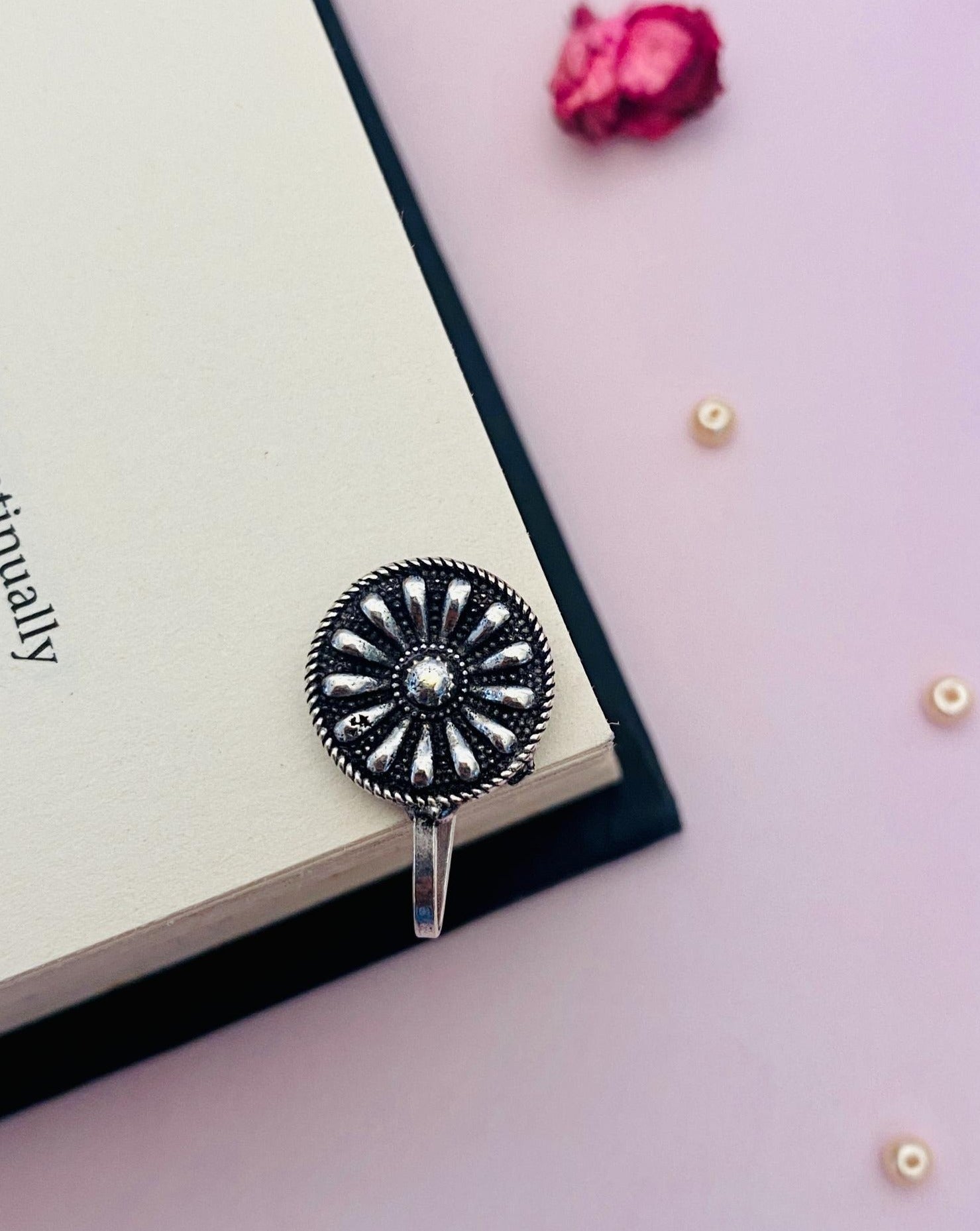 Finely Crafted German Silver Nosepin - Abdesignsjewellery