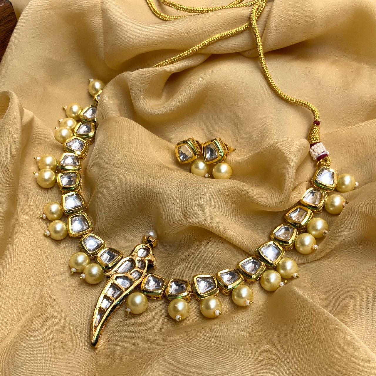 Beautiful Parrot Pearl Kundan Necklace - Abdesignsjewellery