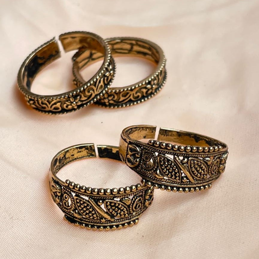 Beautiful Gold Oxidised Toe Rings Combo - Abdesignsjewellery