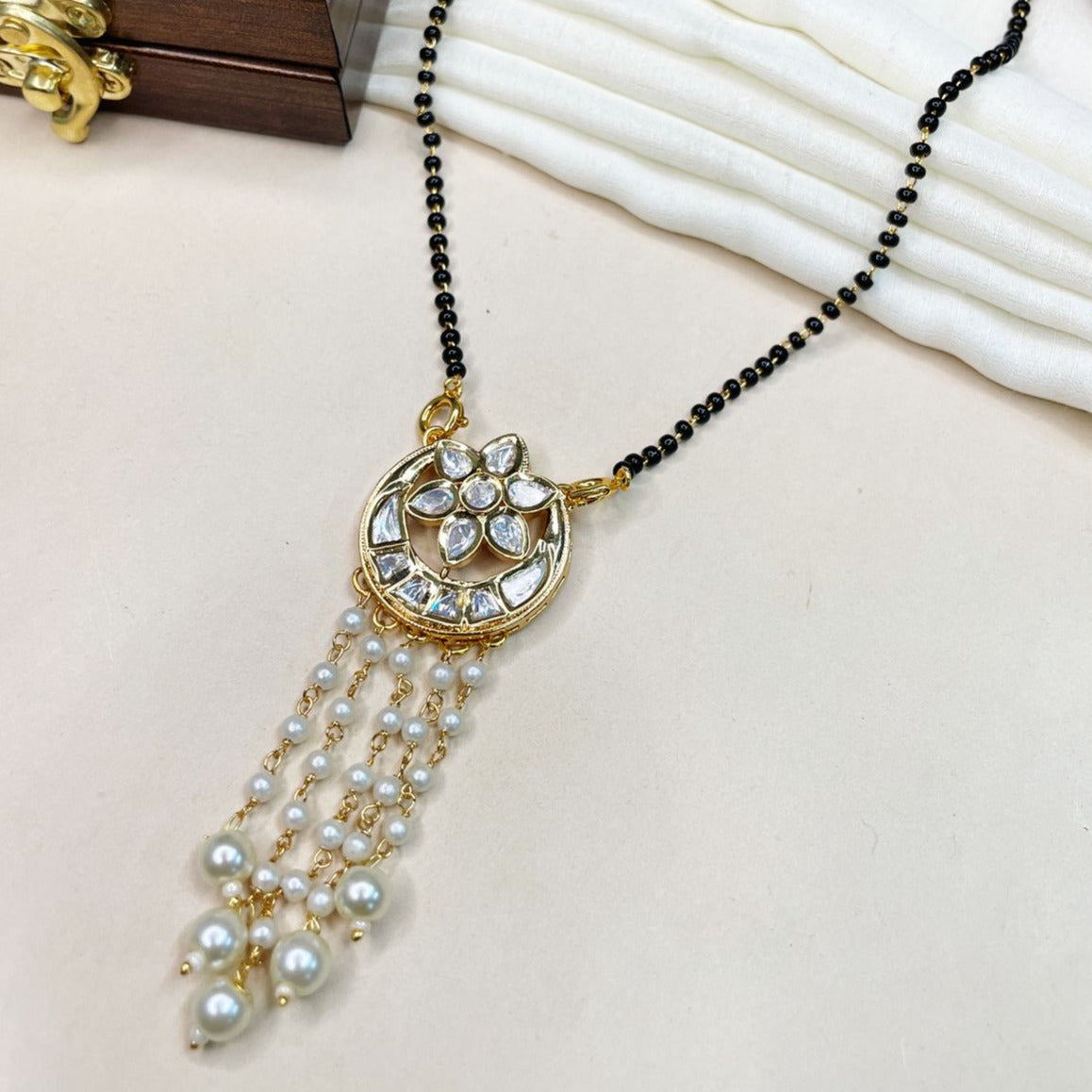 Beautiful Floral Polki Mangalsutra - Abdesignsjewellery