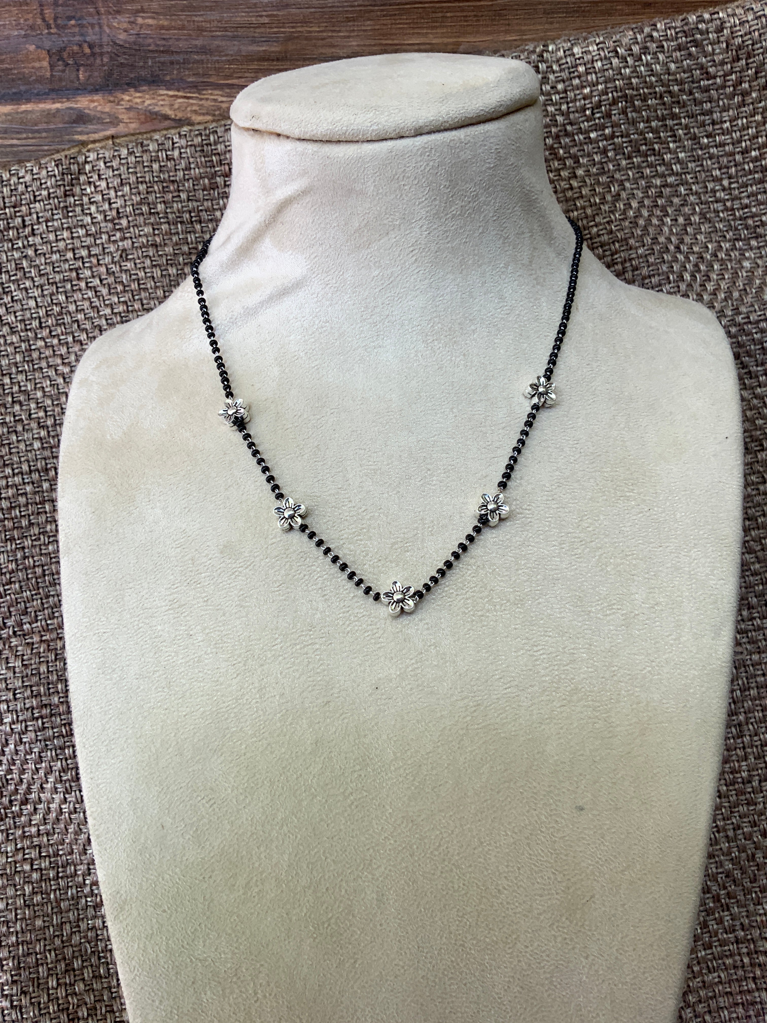 Dailywear Silver Flower Floral Pattern Mangalsutra - Abdesignsjewellery