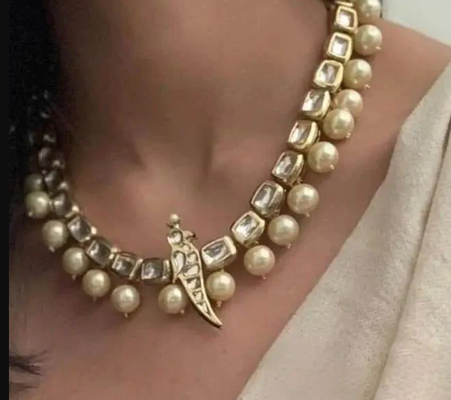White Gold Tone Kundan Pearl Necklace Set main image 1