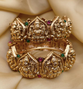 Gold Kemp Stone Festive Traditional Bangles 2022