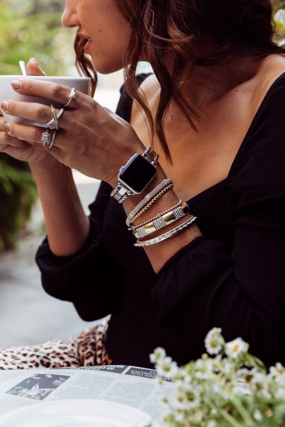 The Ultimate Guide to Styling Bracelets for Women