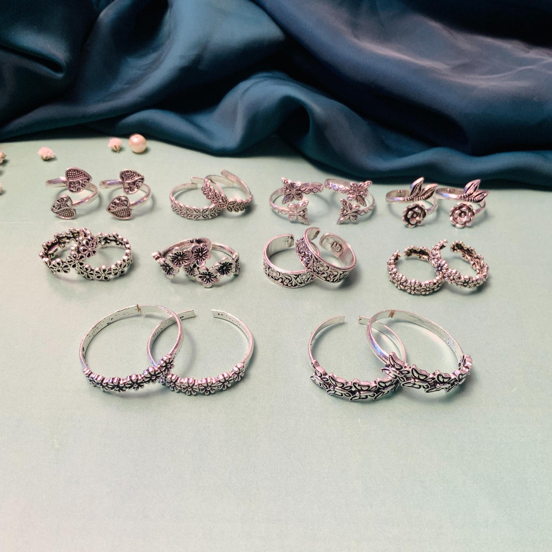 Beautiful Pack of 10 Silver Oxidised Toe-rings Designs - Abdesignsjewellery