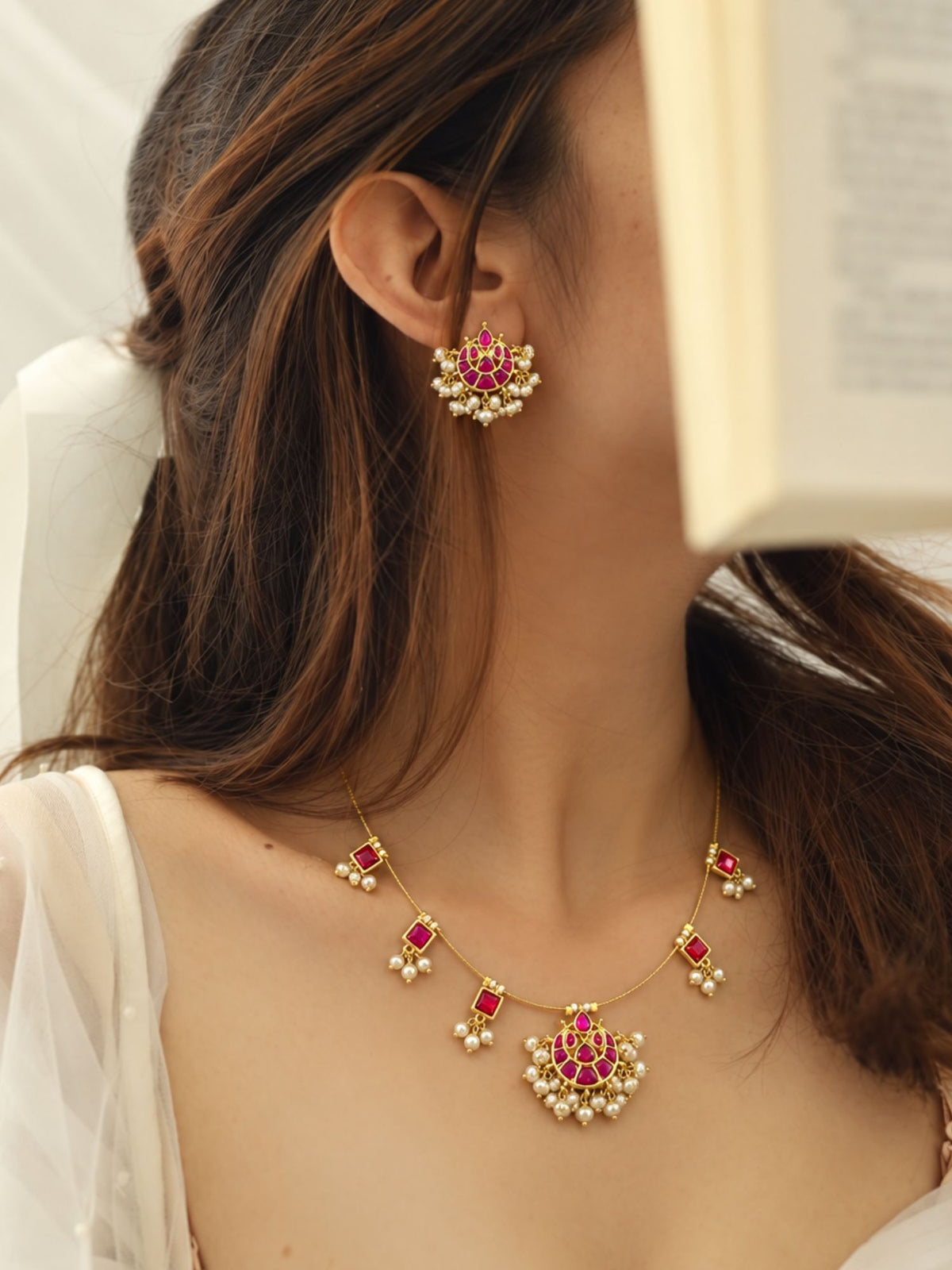 Gold Plated Kundan Chaand Invisible Chain Necklace Set