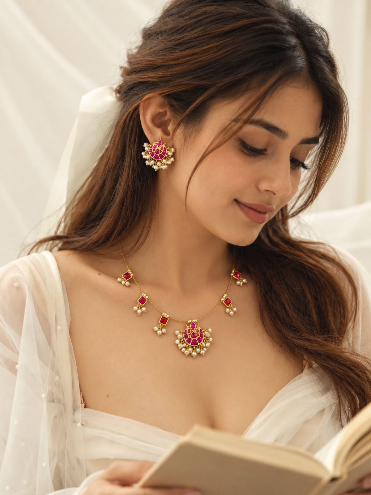 Gold Plated Kundan Chaand Invisible Chain Necklace Set