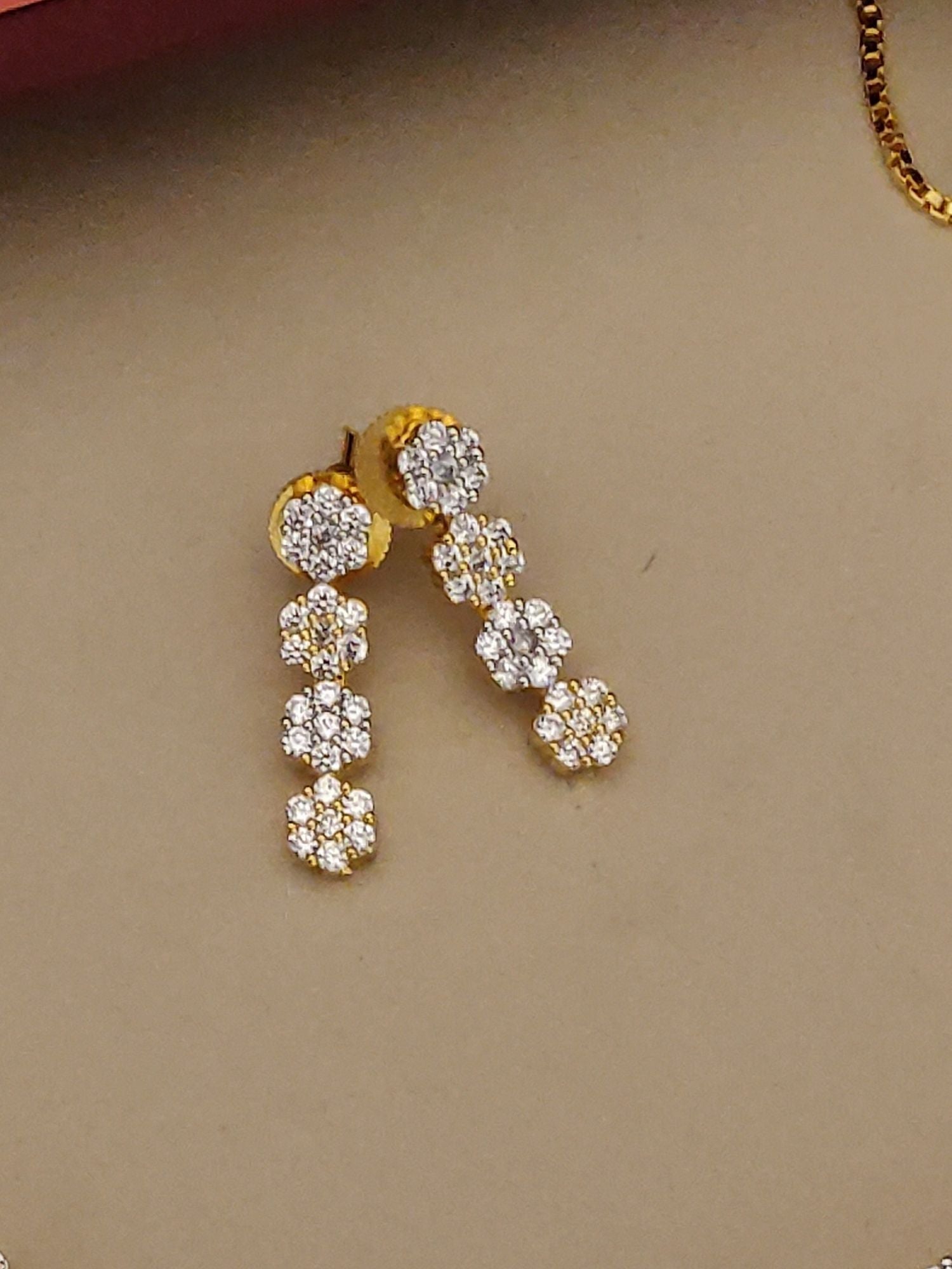 Abdesigns American Diamond Necklace Set