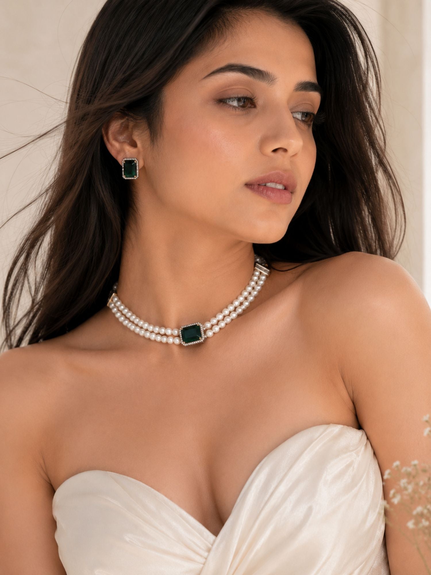 Abdesigns Minimal Oxidsed Gold Emerald Pearl Choker Set