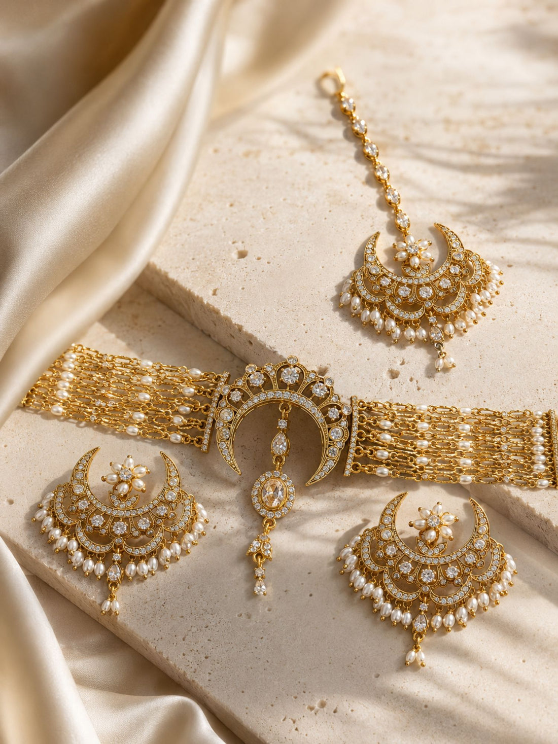 Choker necklace gold