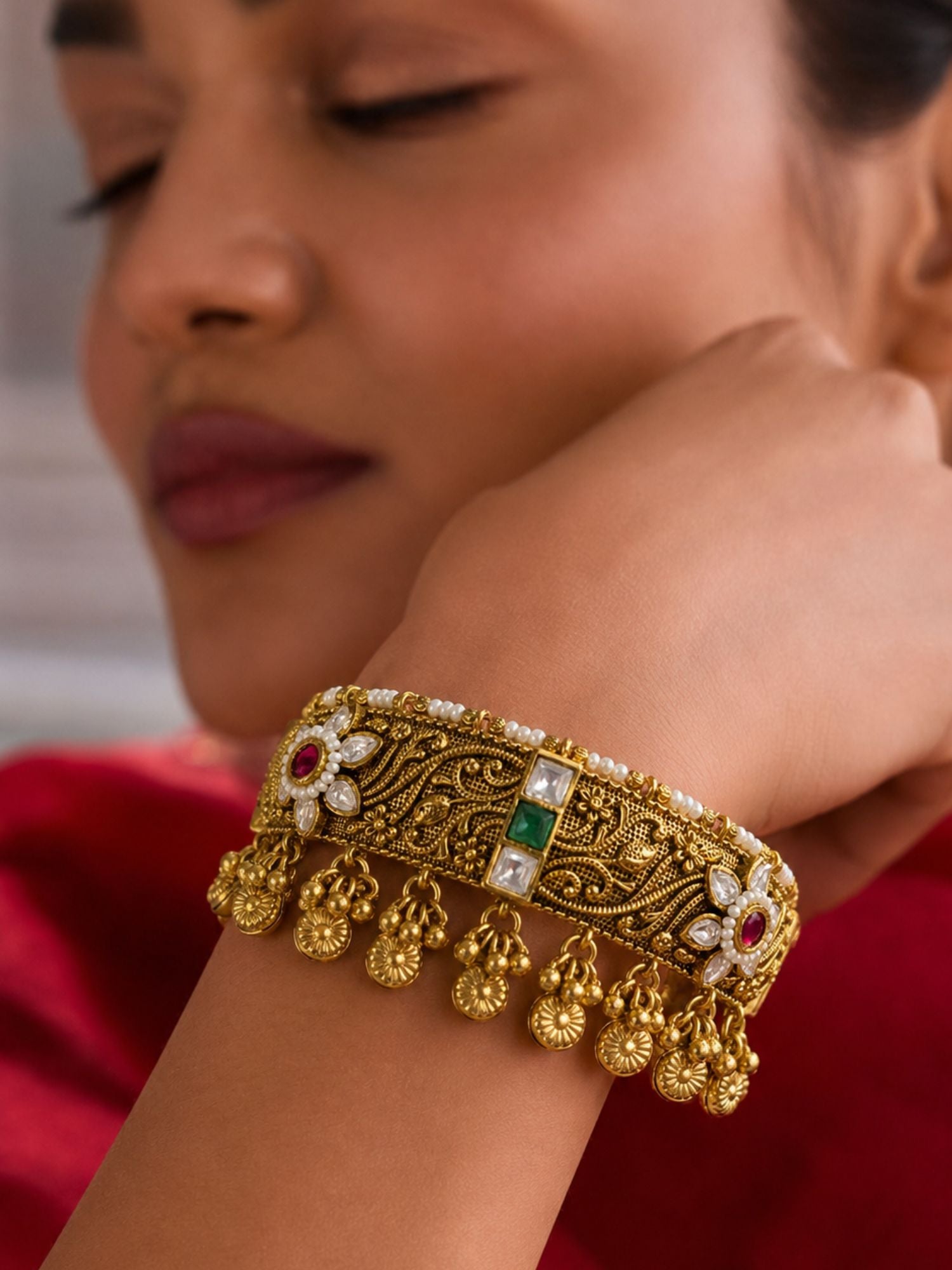 Antique Gold Ahmedabadi Jadau Kundan Ghungroo Bangles – Bridal | Abdesigns
