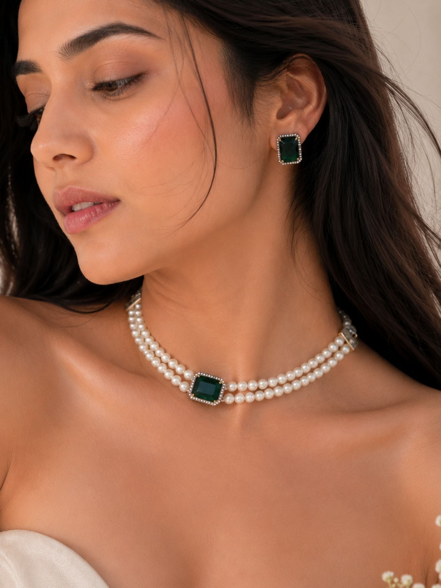 Abdesigns Minimal Oxidsed Gold Emerald Pearl Choker Set