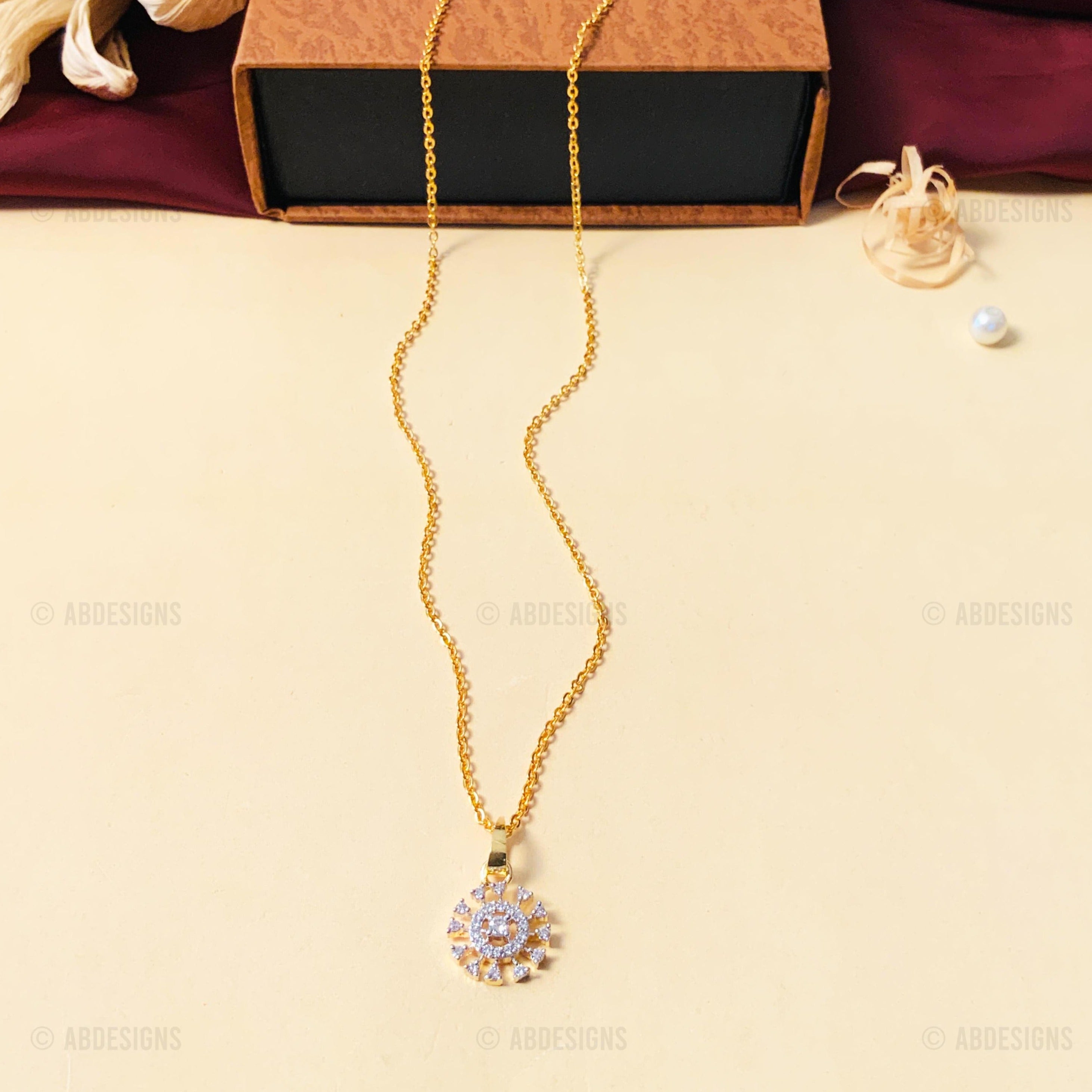 High-Quality Sophisticated Gold Plated Pendant Chain