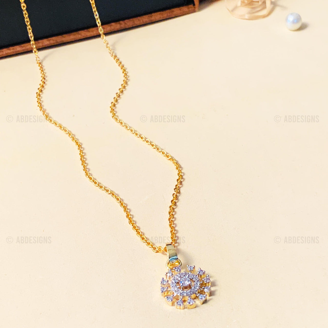 High-Quality Sophisticated Gold Plated Pendant Chain