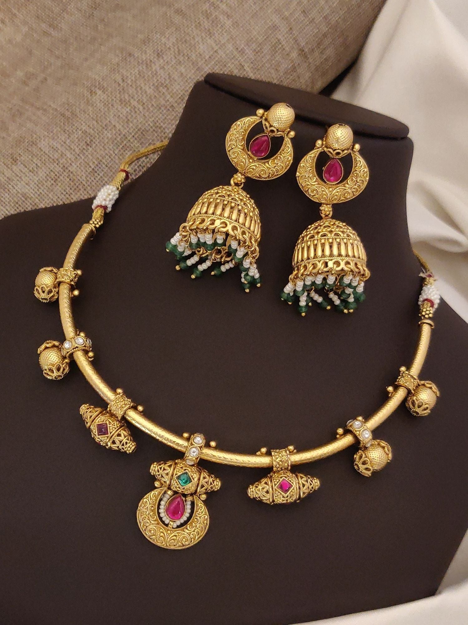Abdesigns Gold Plated KempStone Hasli Necklace Set