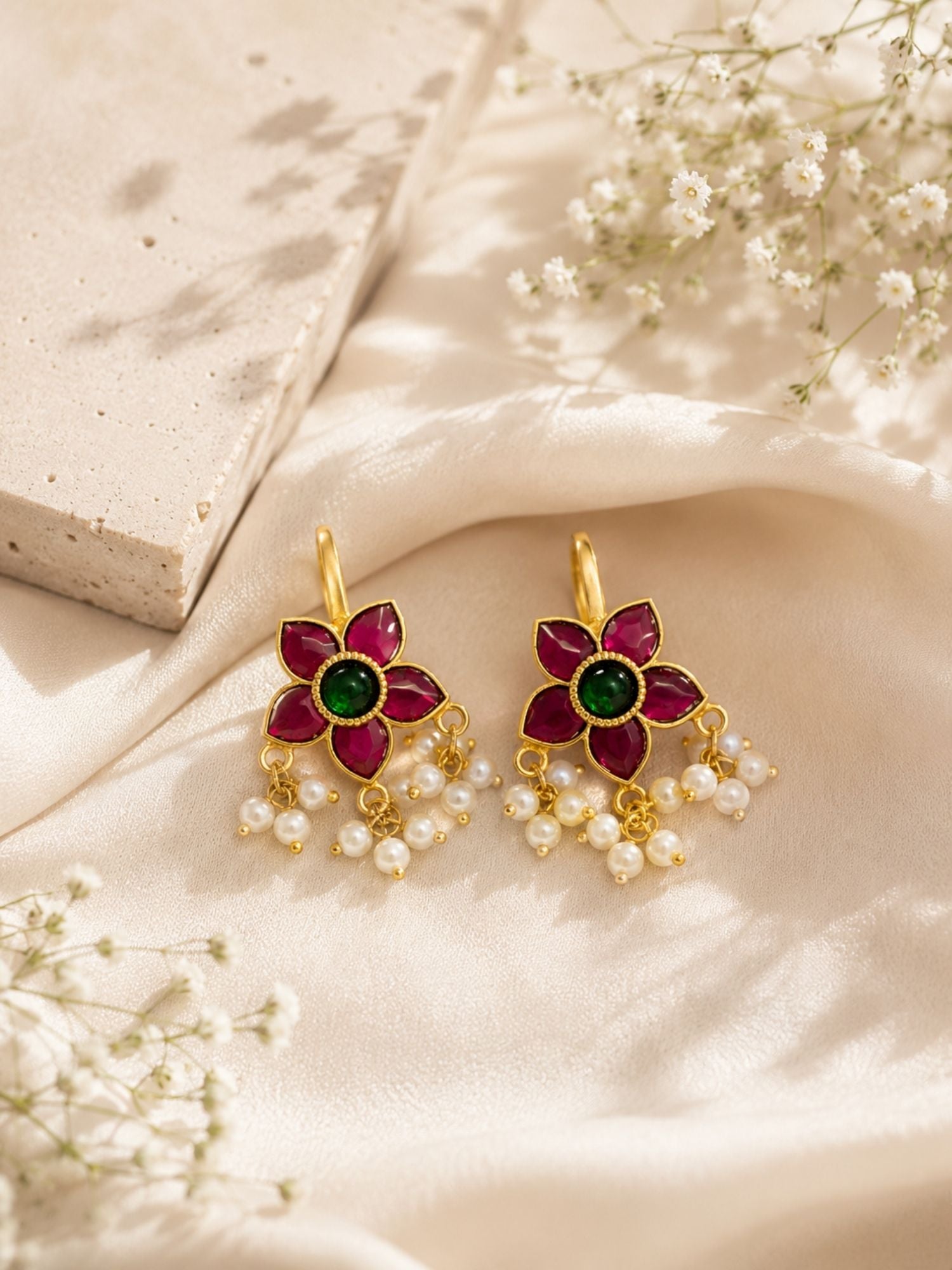 Gold plated pink Kundan necklace set worn on model, wedding look