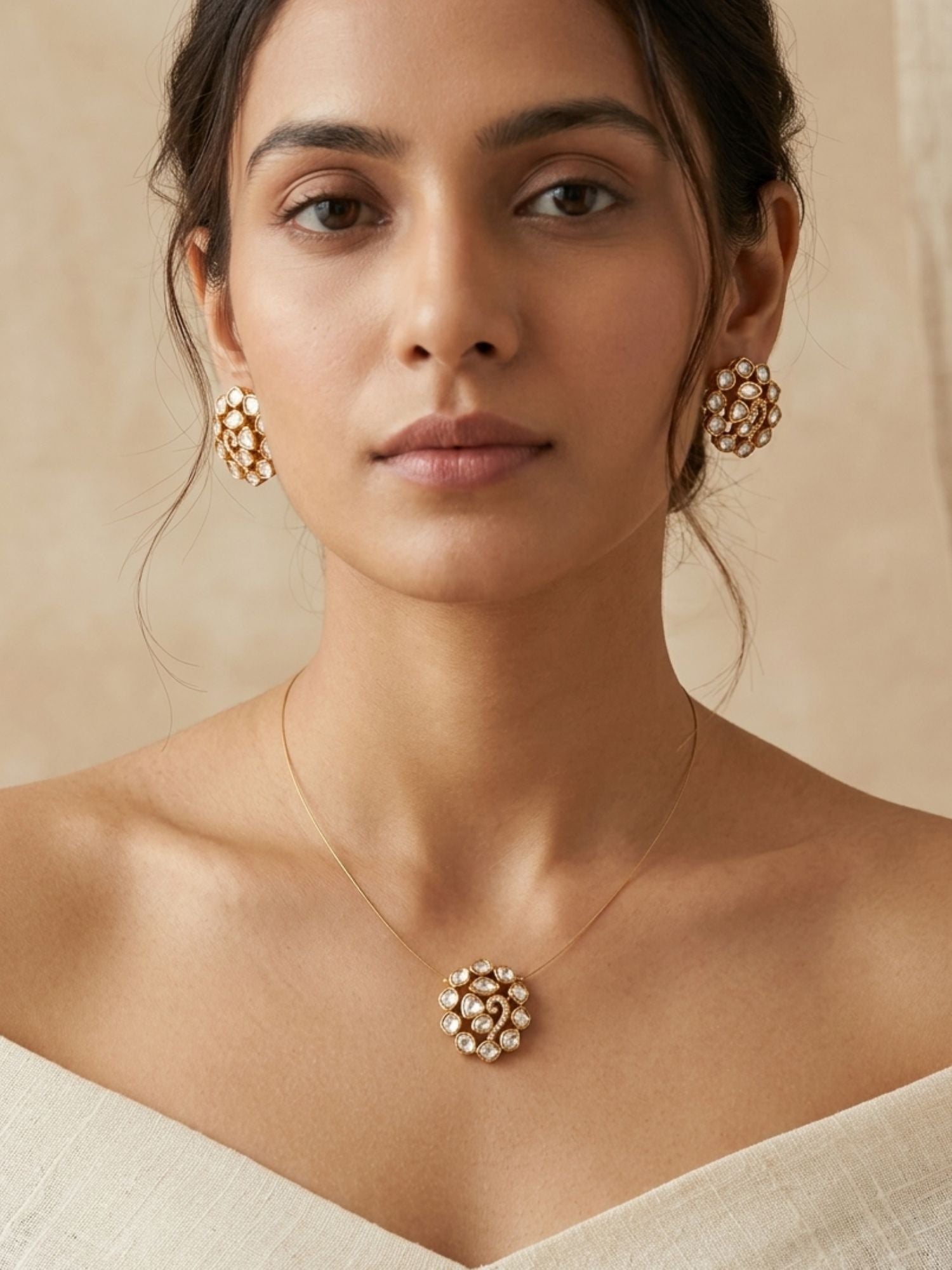 Abdesigns Minimal Gold Plated Necklace with Kundan Pendant & Stud Earrings Set