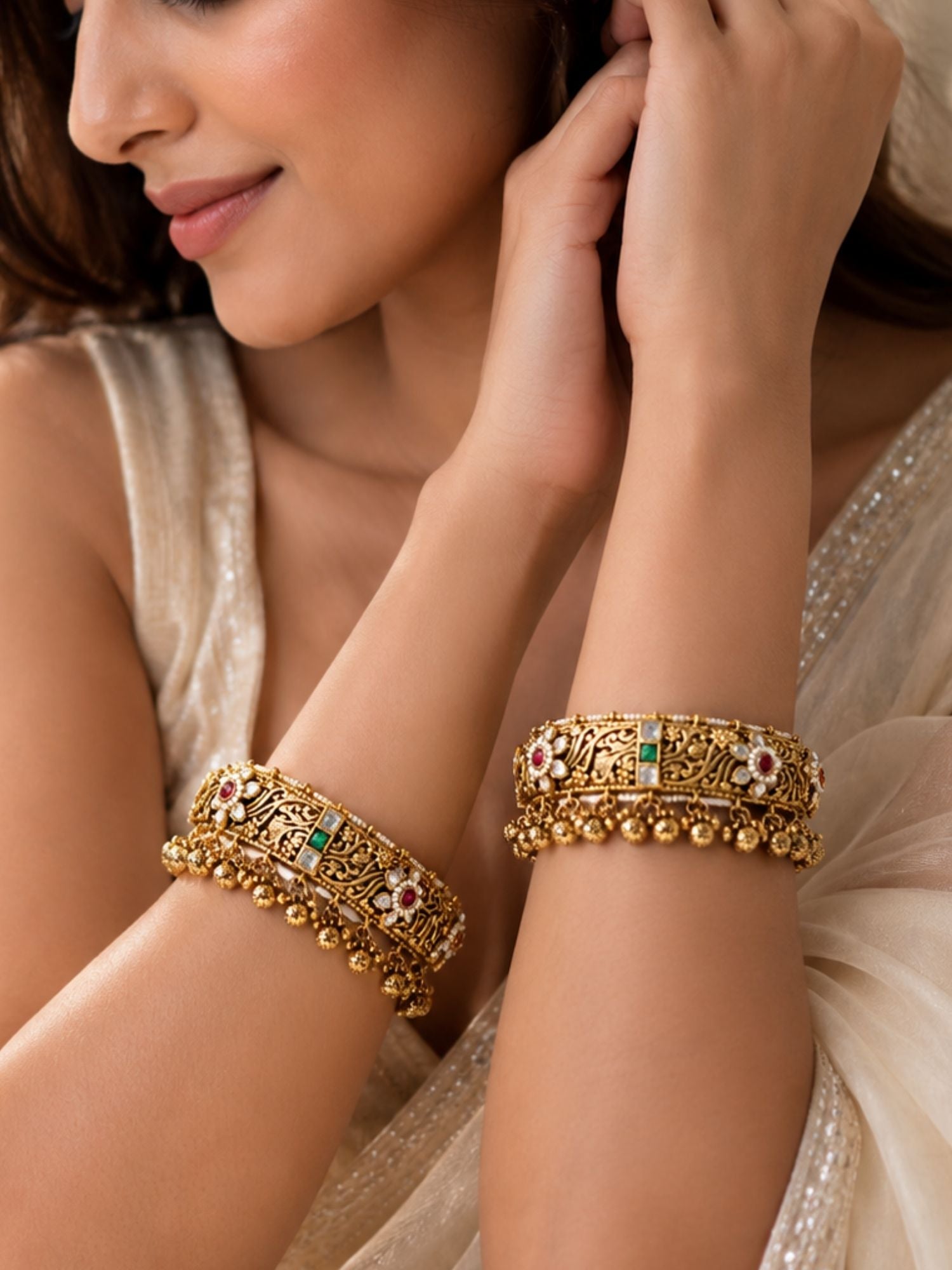 Antique Gold Ahmedabadi Jadau Kundan Ghungroo Bangles – Bridal | Abdesigns