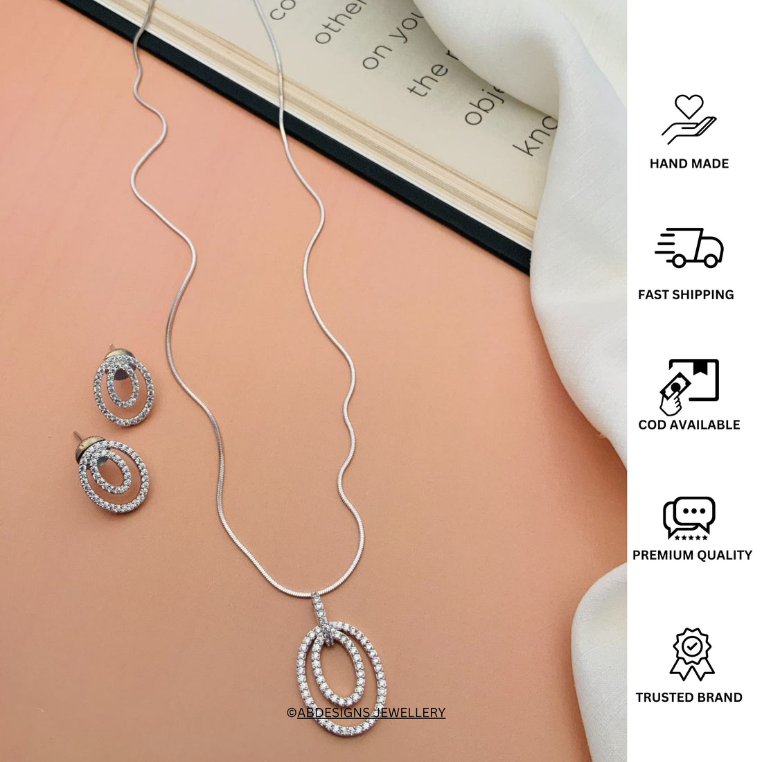 Round Shape Silver Plated Pendant Chain & Earrings