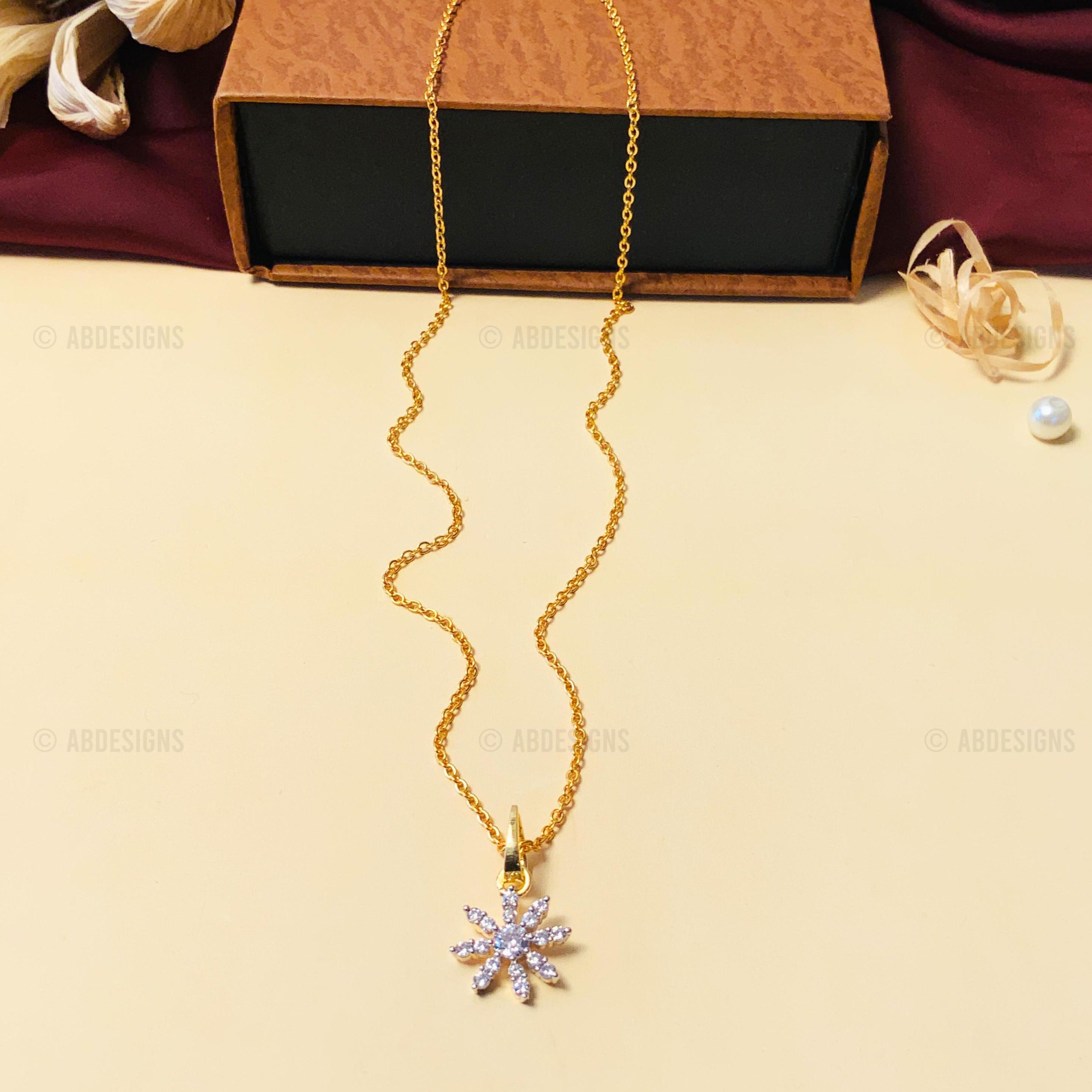 Mesmerizing High-Quality Gold Plated Pendant Chain