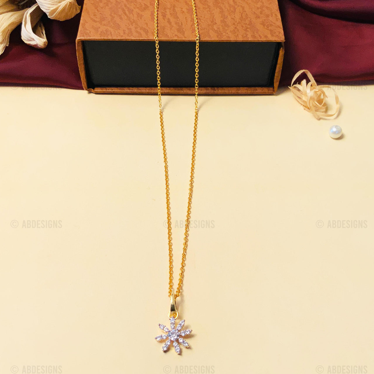 Mesmerizing High-Quality Gold Plated Pendant Chain