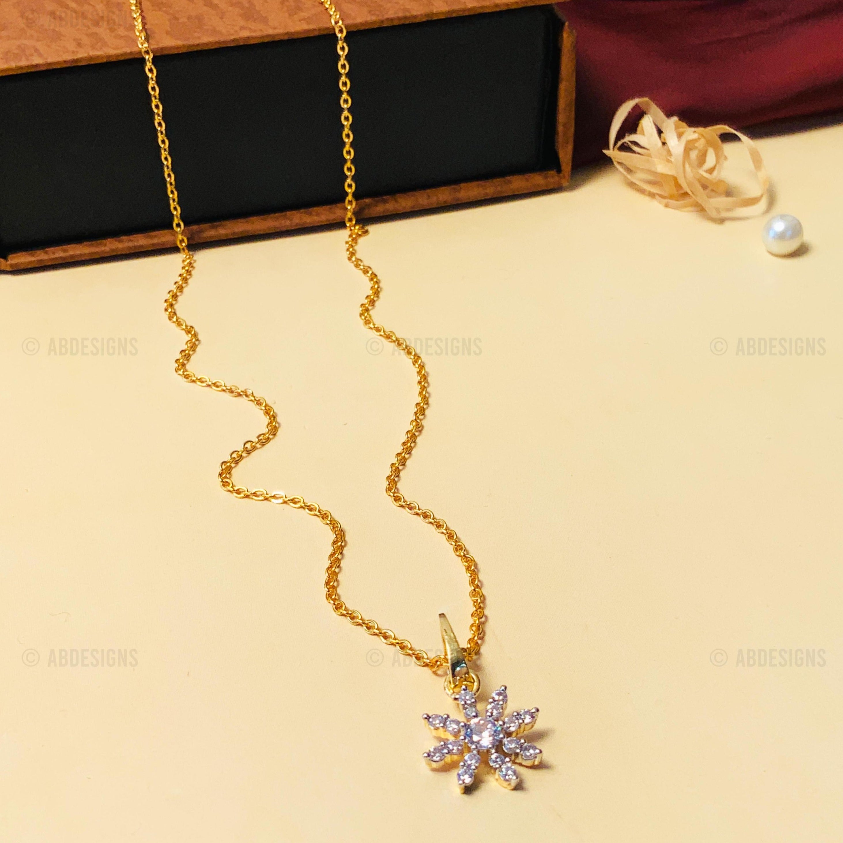 Mesmerizing High-Quality Gold Plated Pendant Chain