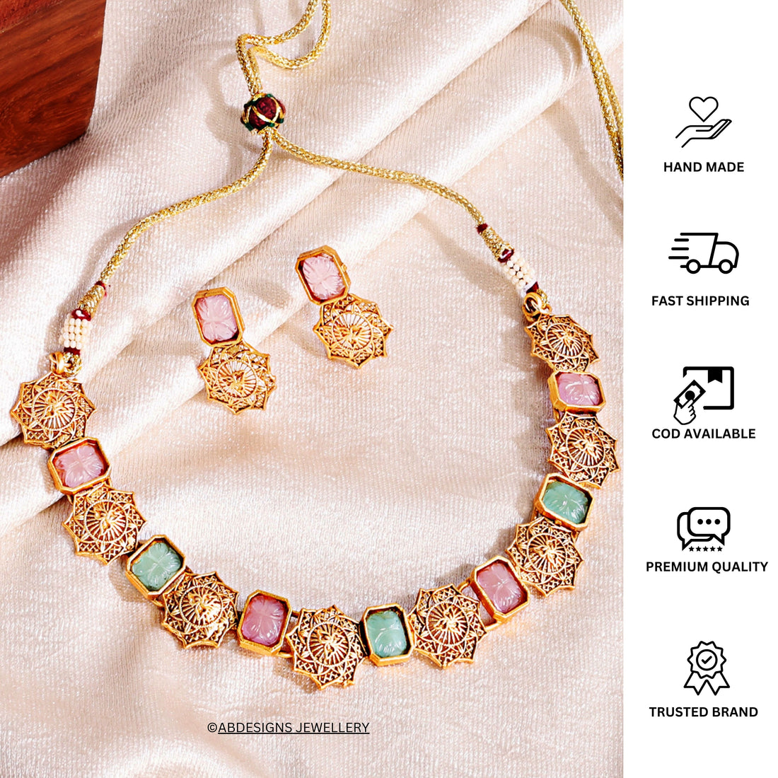 Kempstone Necklace