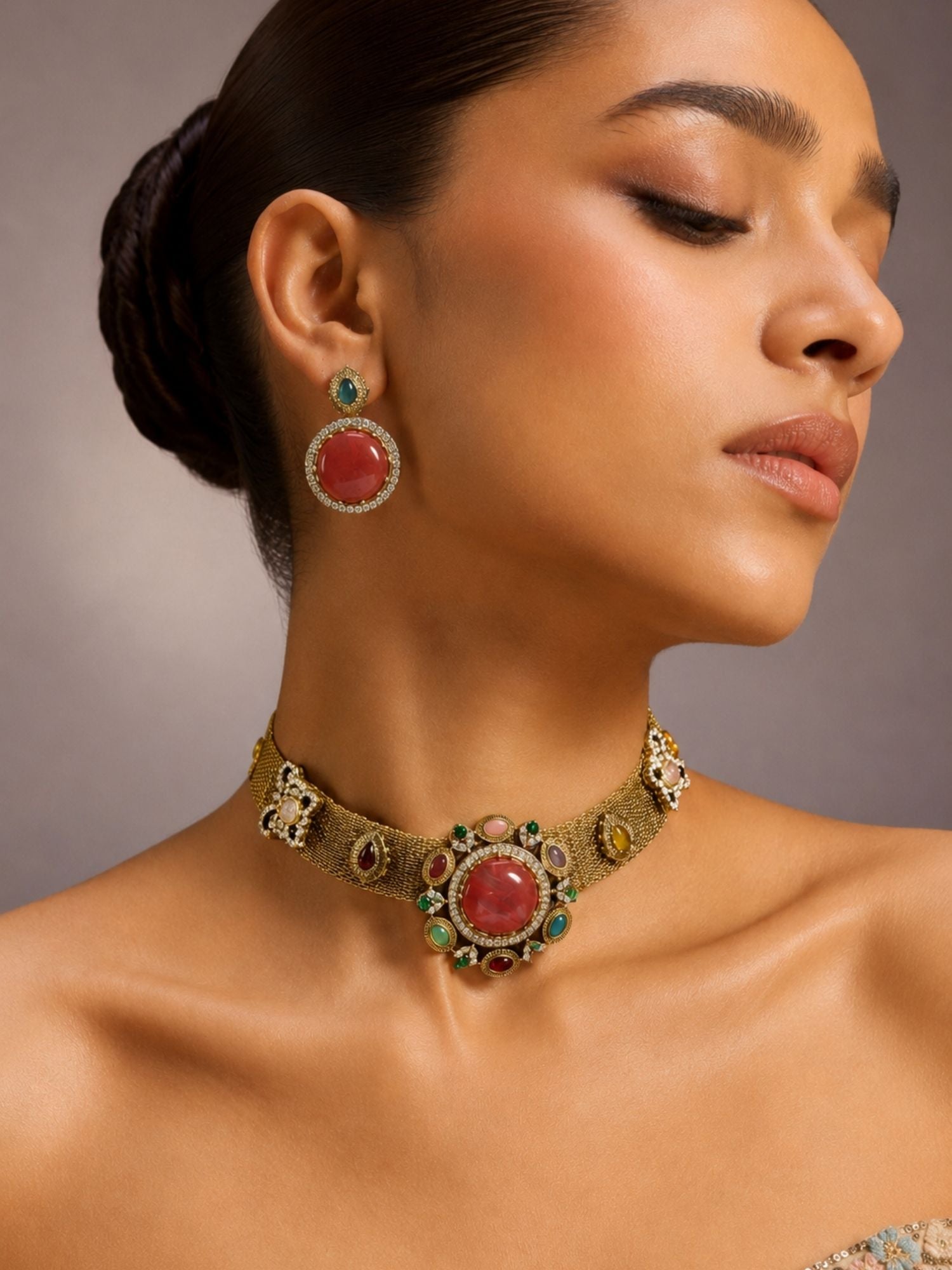 Multicolour stone Victorian choker necklace set for women, product view 5 – Abdesigns
