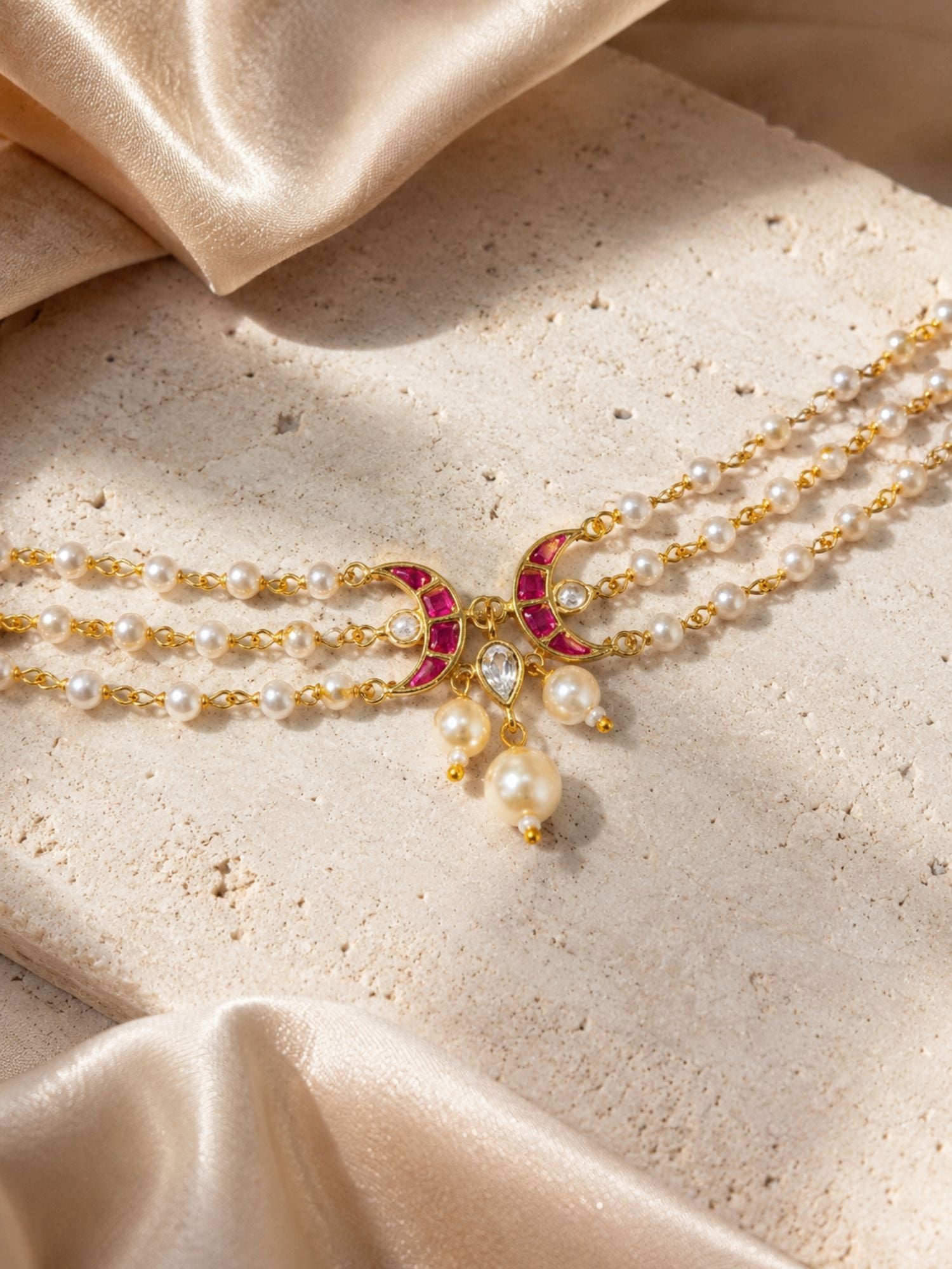 Gold Plated Red Kundan Chand Pearl Choker Necklace Set with Earrings