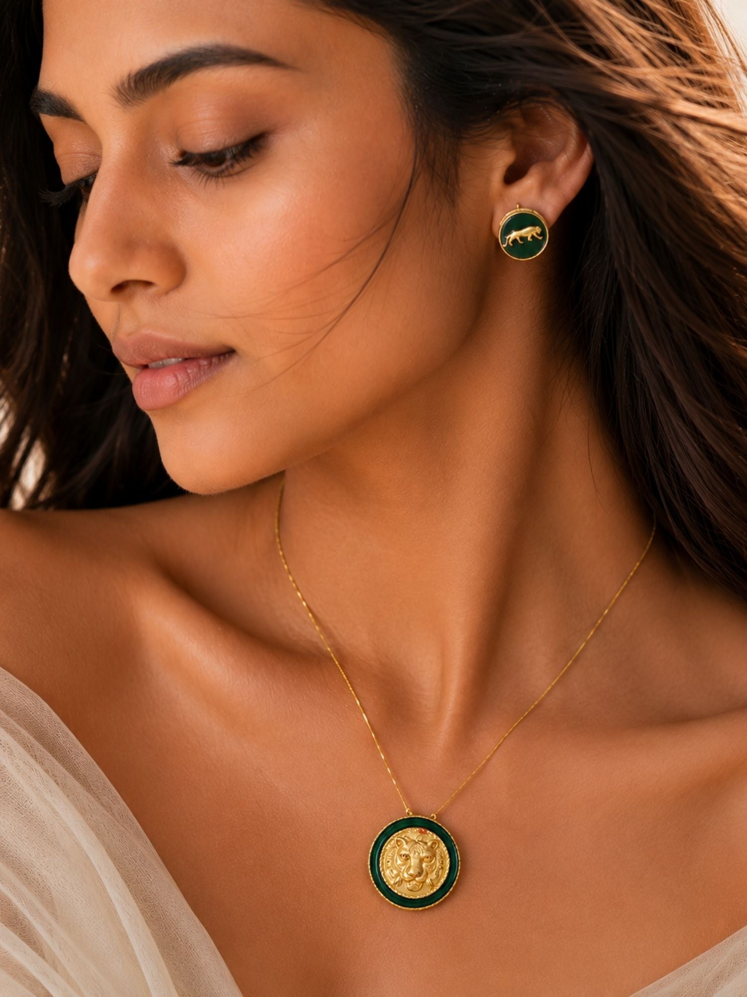 Lion Pendant Necklace in Gold Plating – Statement | Abdesigns