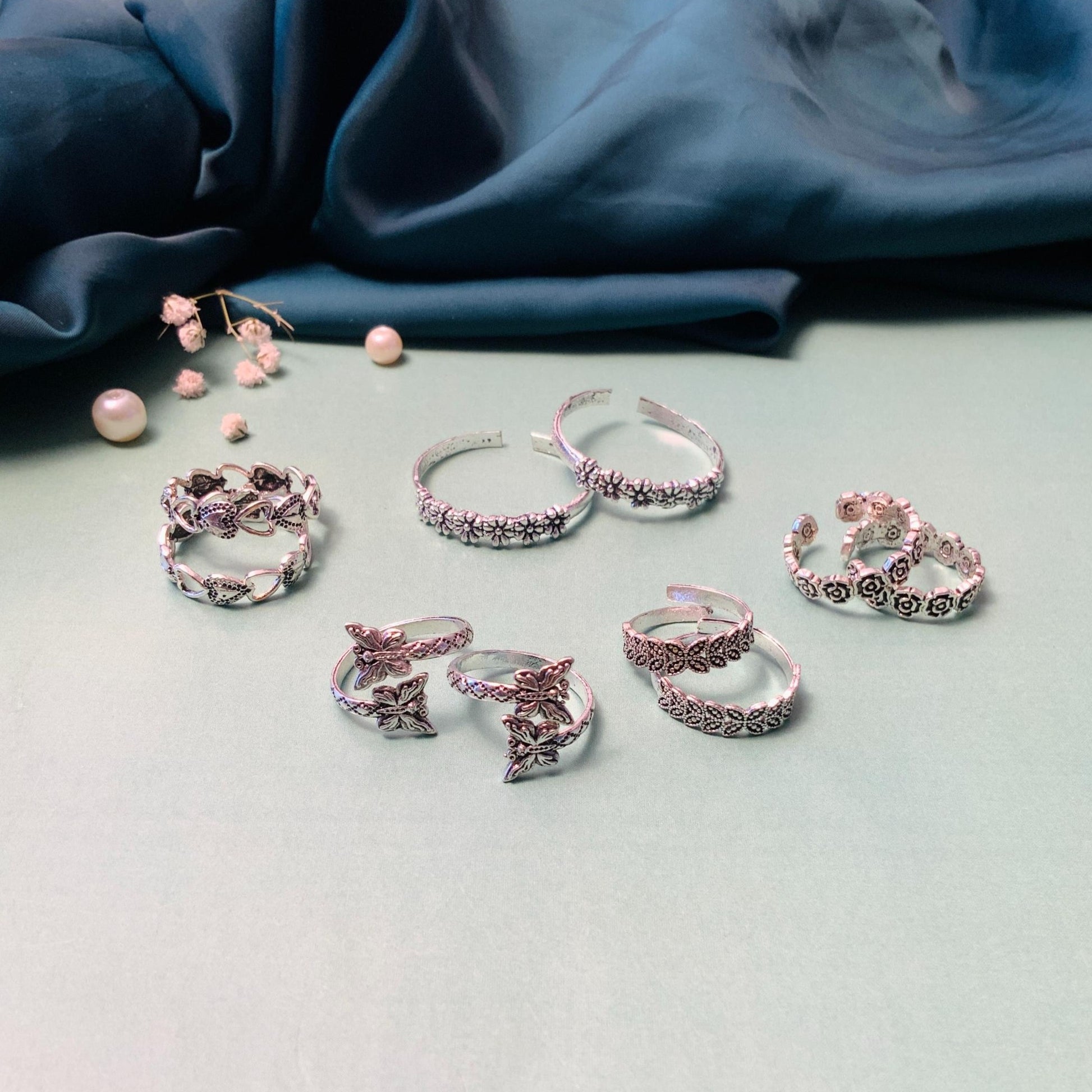 Delightful Silver Oxidised Pack of 5 Pairs Toe Rings Combo - Abdesignsjewellery