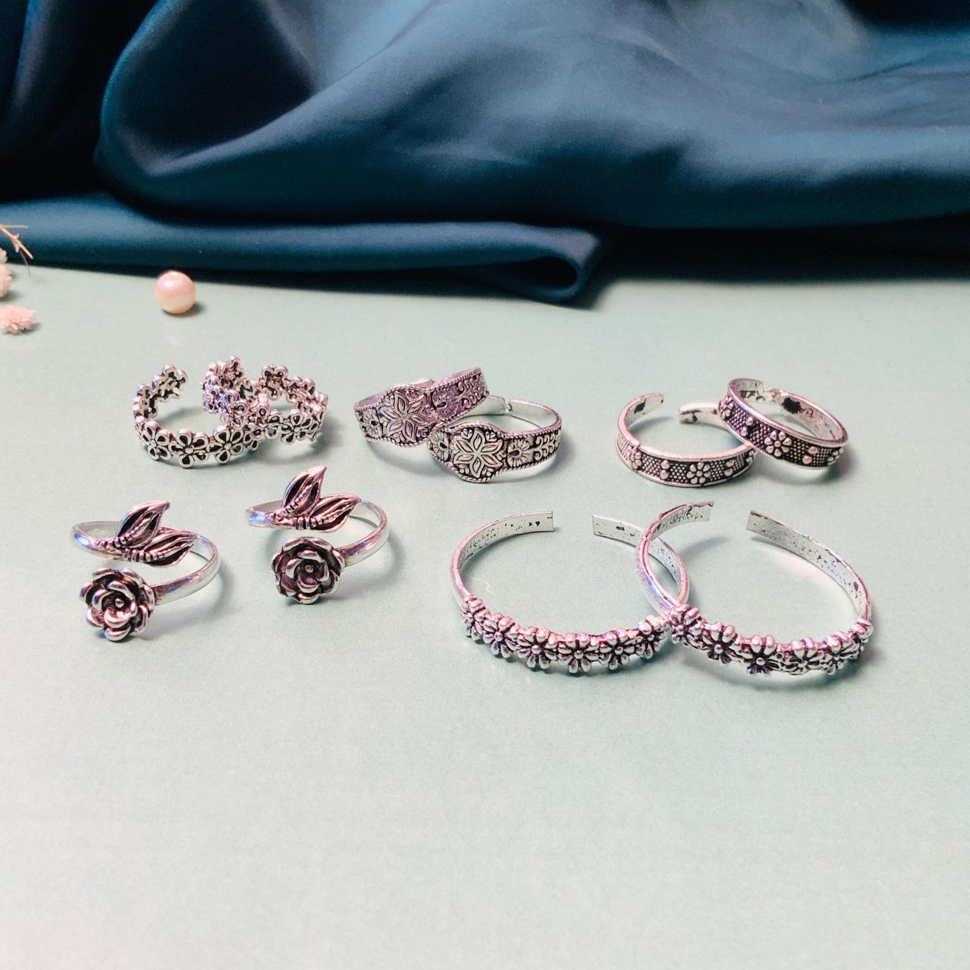 Delightful Silver Oxidised Pack of 5 Pairs Toe Rings Combo - Abdesignsjewellery