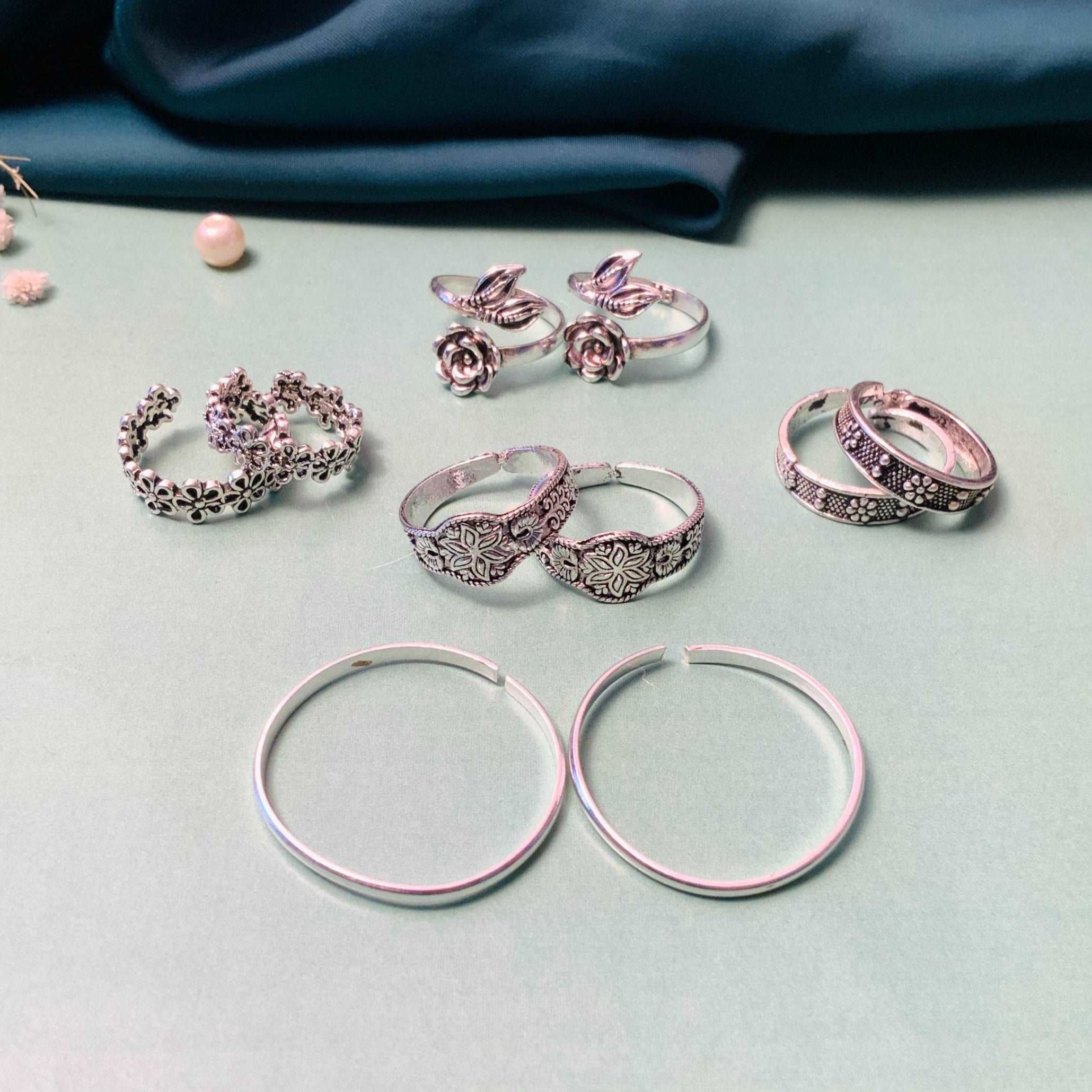 Adorable Silver Oxidised Pack of 5 Pairs Toe Rings Combo - Abdesignsjewellery
