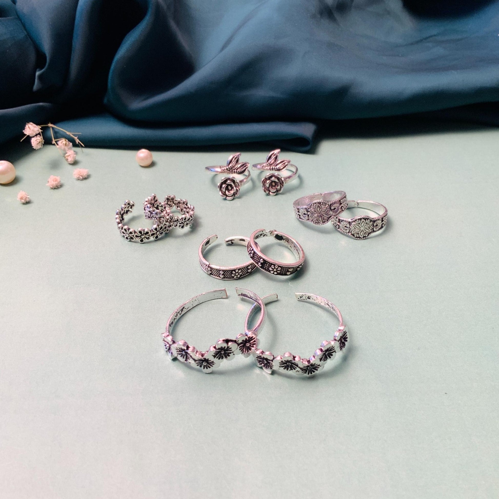 Attractive Silver Oxidised Pack of 5 Pairs Toe Rings Combo - Abdesignsjewellery