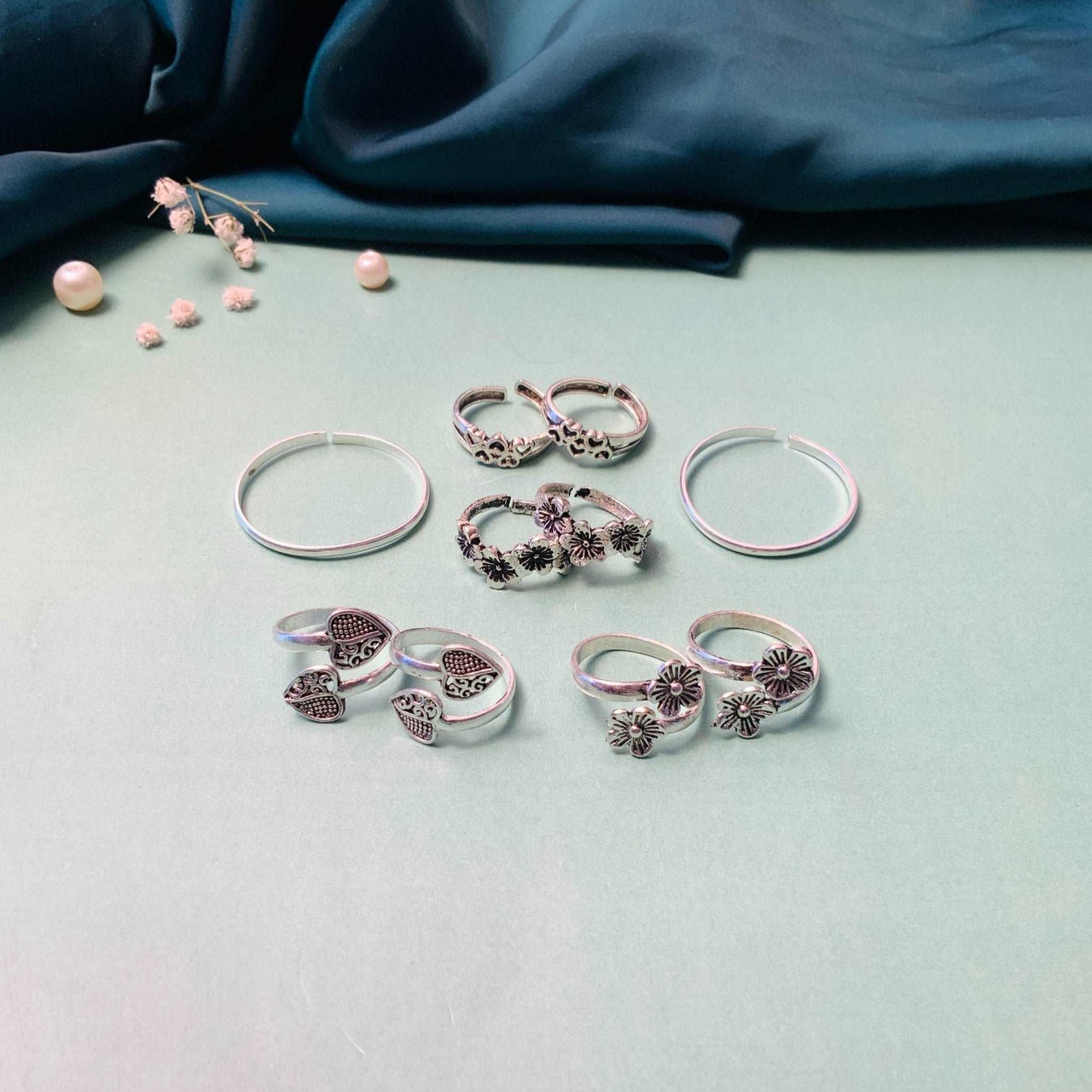 Adorable Silver Oxidised Pack of 5 Pairs Toe Rings Combo - Abdesignsjewellery