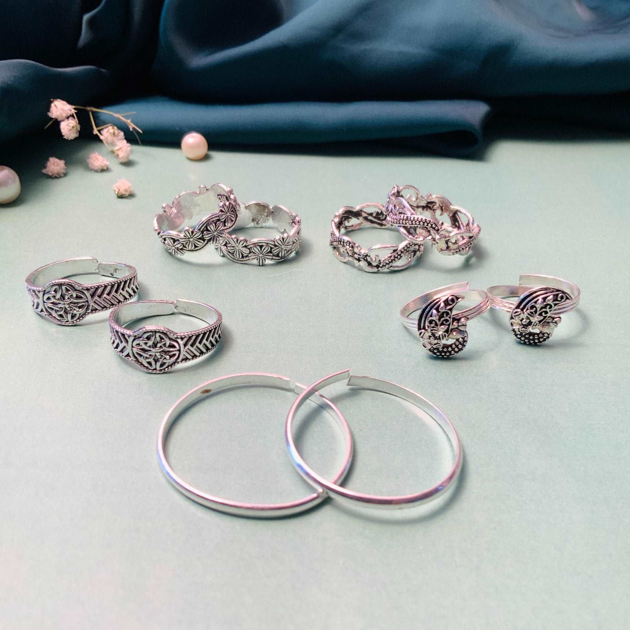 Adorable Silver Oxidised Pack of 5 Pairs Toe Rings Combo - Abdesignsjewellery