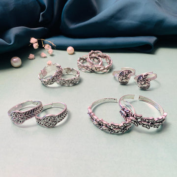Trendy Silver Oxidised Pack of 5 Pairs Toe Rings Combo