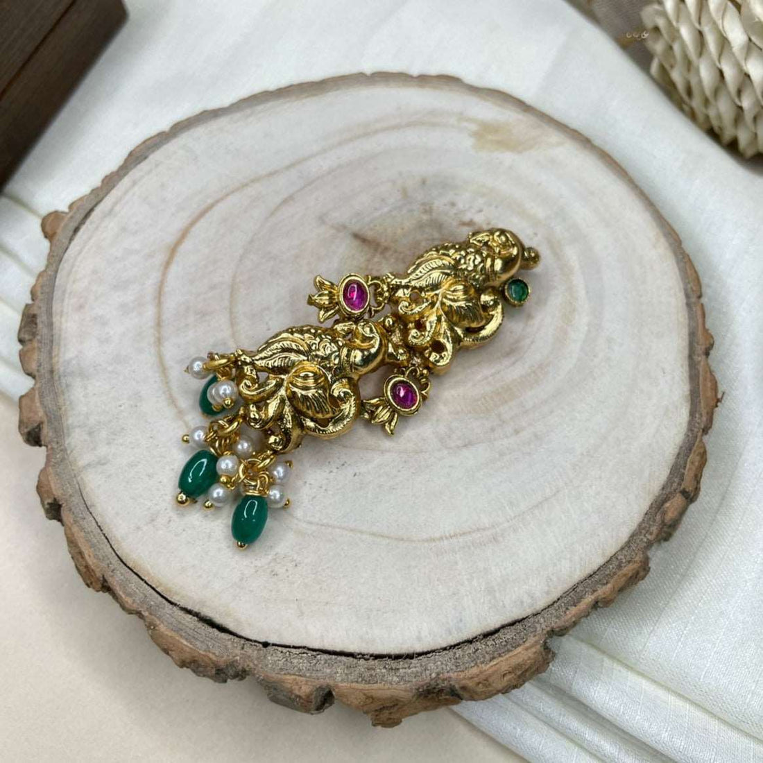 Antique Peacock Kemp Stone Saree Pin - Abdesignsjewellery
