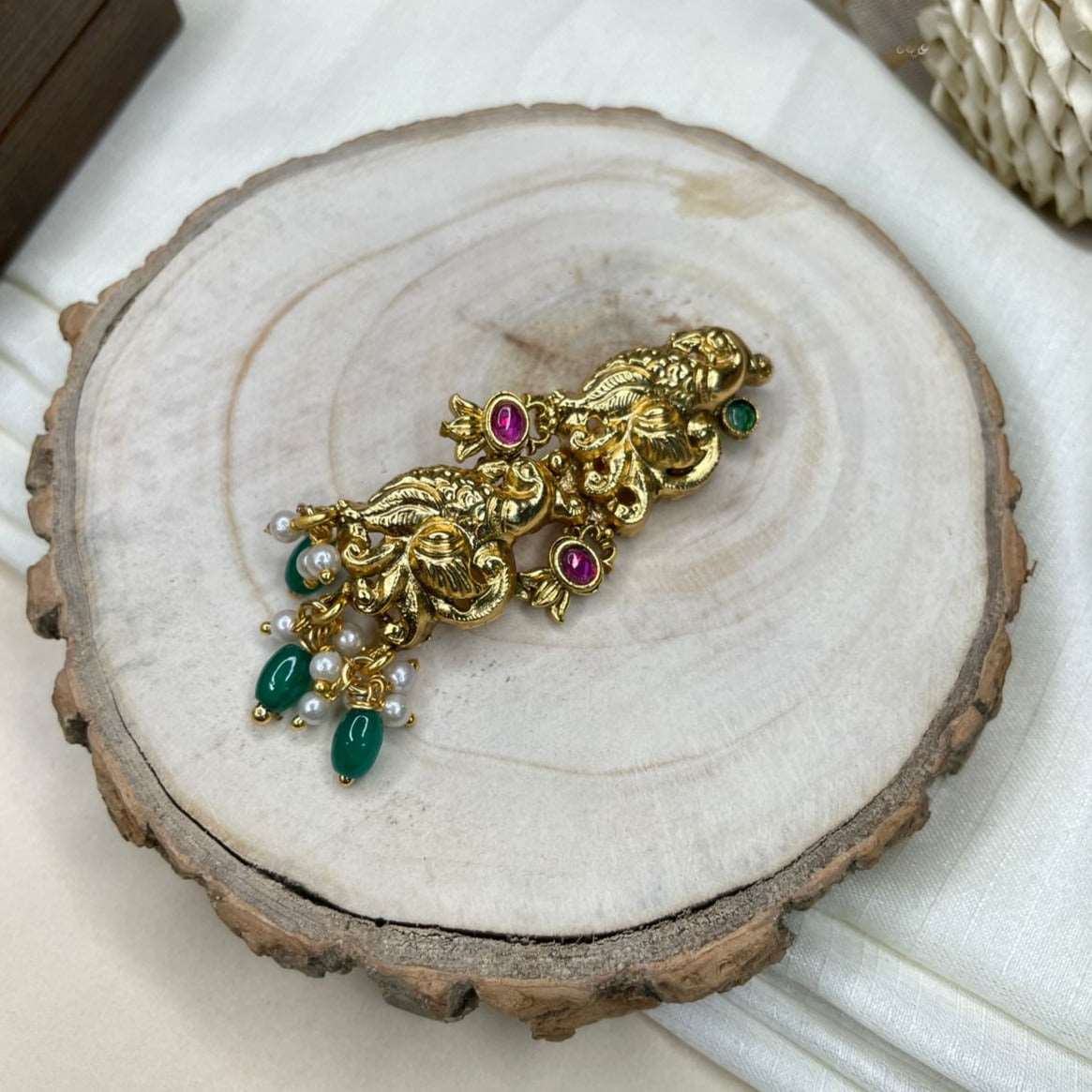 Antique Peacock Kemp Stone Saree Pin - Abdesignsjewellery