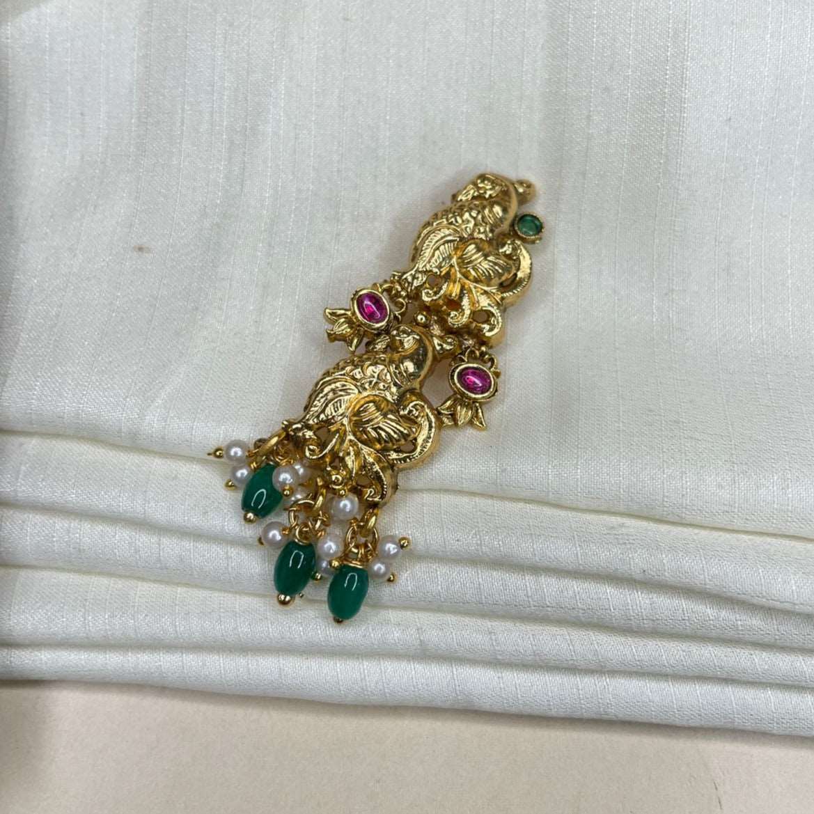 Antique Peacock Kemp Stone Saree Pin - Abdesignsjewellery