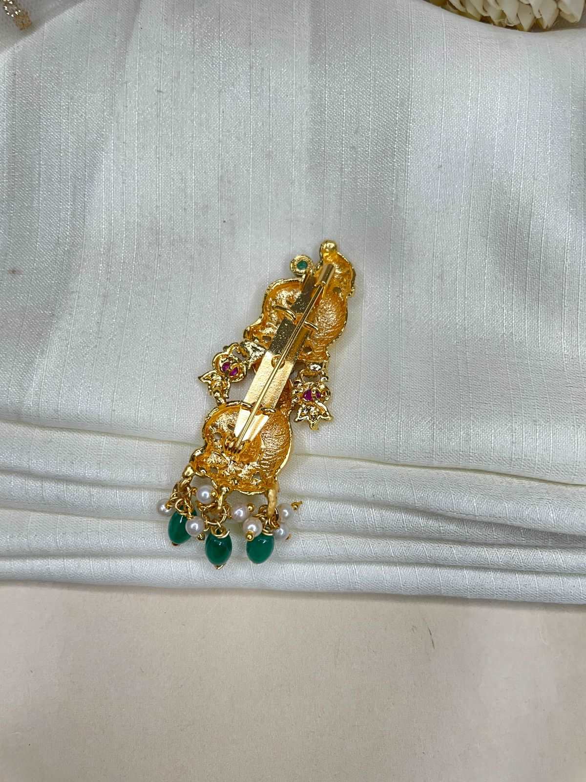 Antique Peacock Kemp Stone Saree Pin - Abdesignsjewellery