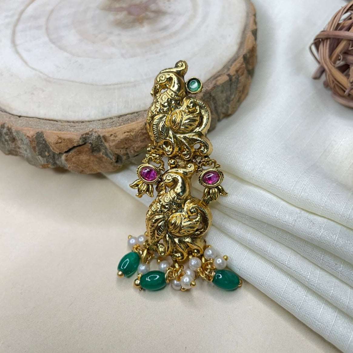 Antique Peacock Kemp Stone Saree Pin - Abdesignsjewellery