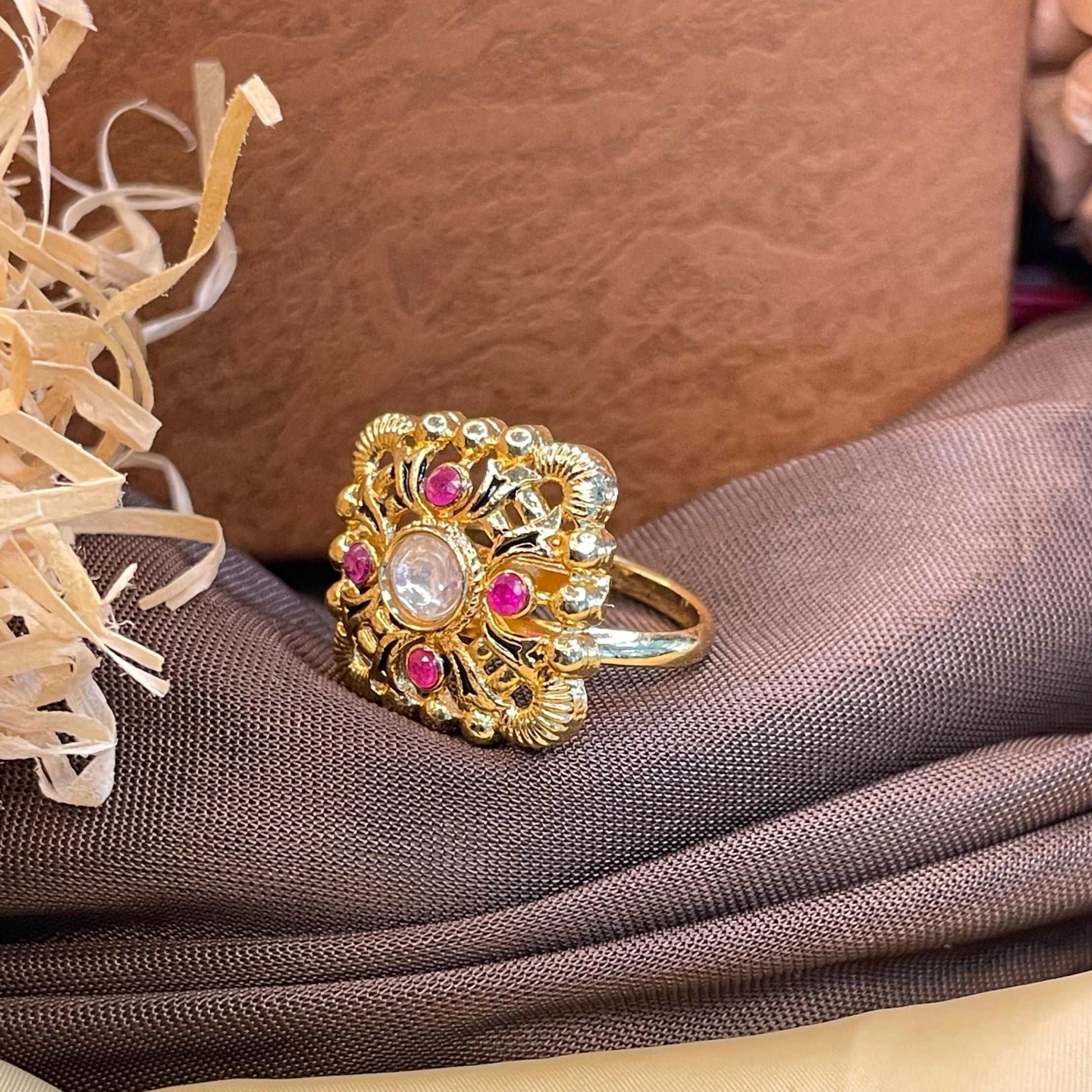 Antique Pretty Golden Ring - Abdesignsjewellery