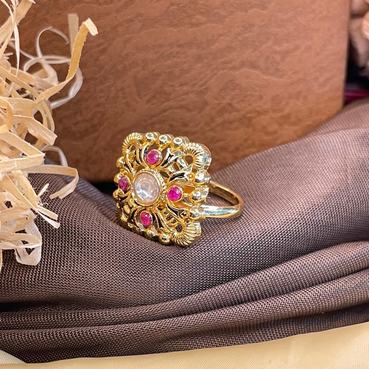 Antique Pretty Golden Ring - Abdesignsjewellery