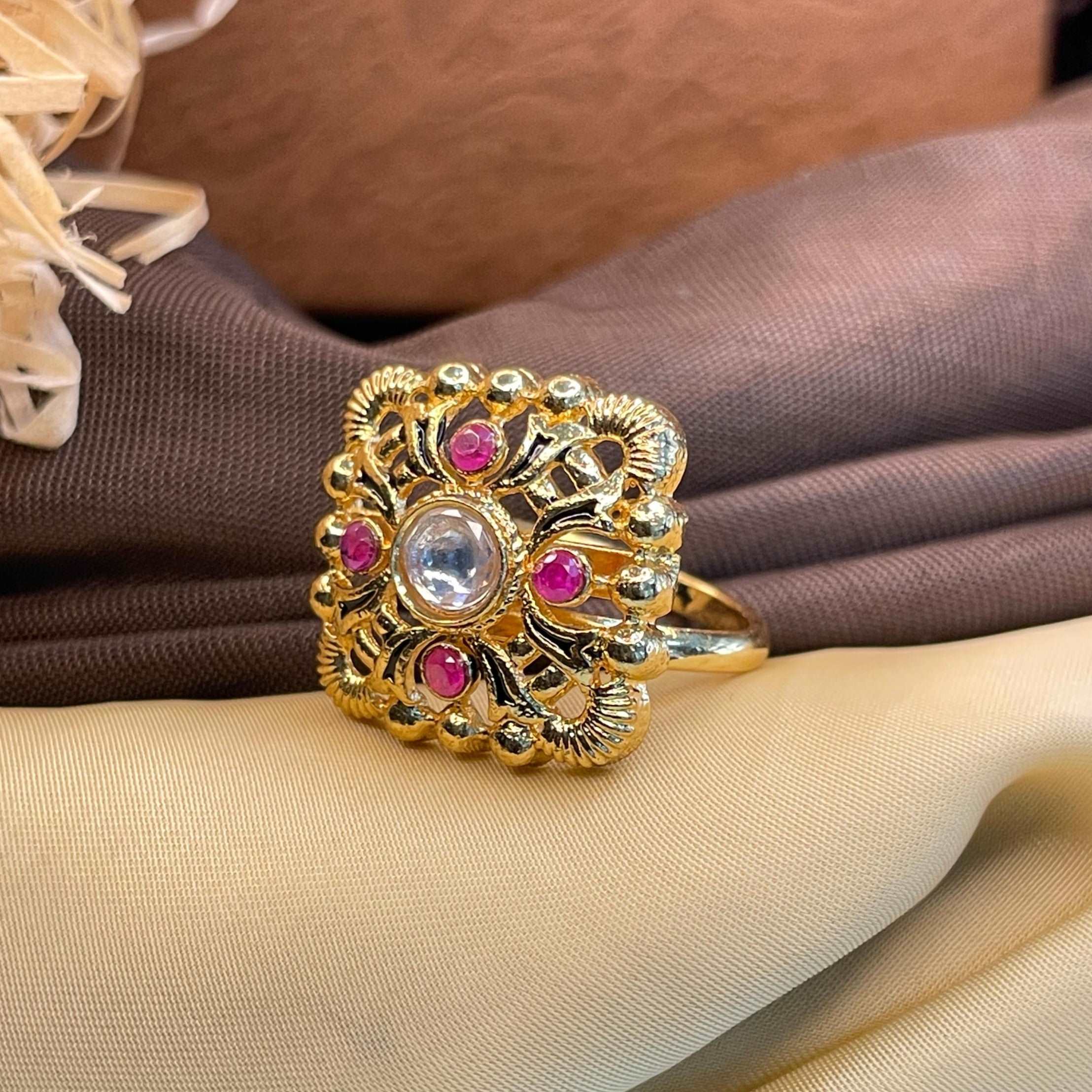 Antique Pretty Golden Ring - Abdesignsjewellery