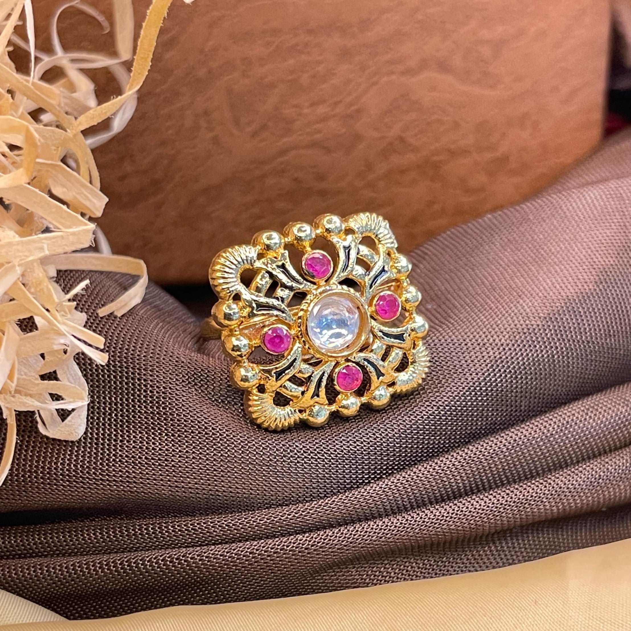 Antique Pretty Golden Ring - Abdesignsjewellery