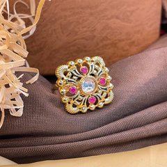 Antique Pretty Golden Ring